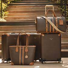 Travel in Style with the Michael Kors Luggage Set – Combining Fashion and Functionality