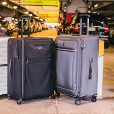 Top Picks: Best Large Suitcase Options for Your Travel Needs